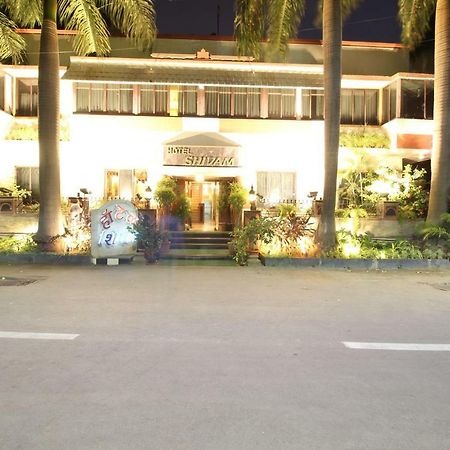 Hotel Shivam ปูเน่ ภายนอก รูปภาพ