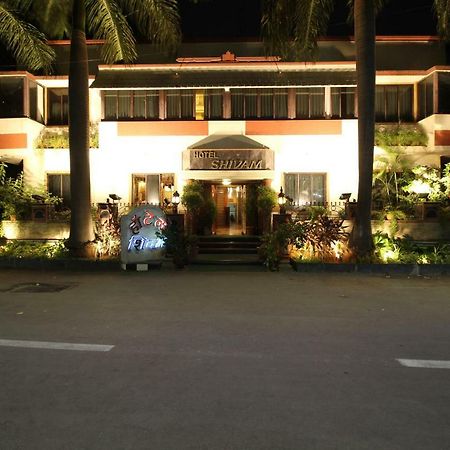 Hotel Shivam ปูเน่ ภายนอก รูปภาพ