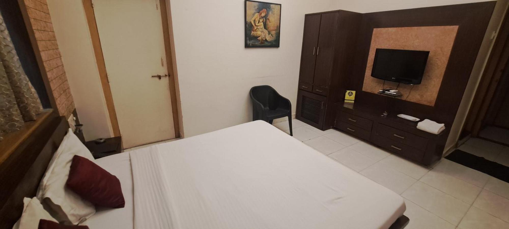Hotel Shivam ปูเน่ ภายนอก รูปภาพ