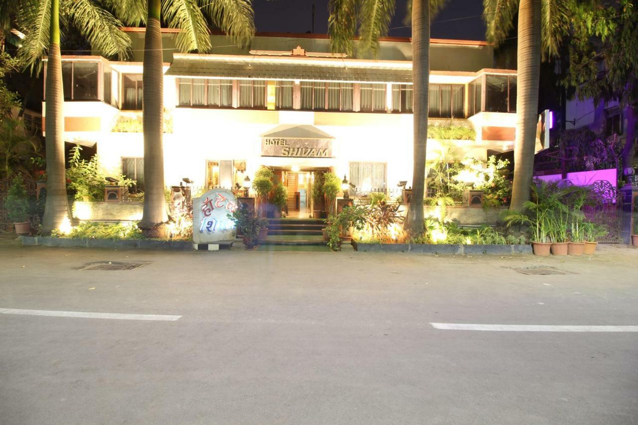 Hotel Shivam ปูเน่ ภายนอก รูปภาพ