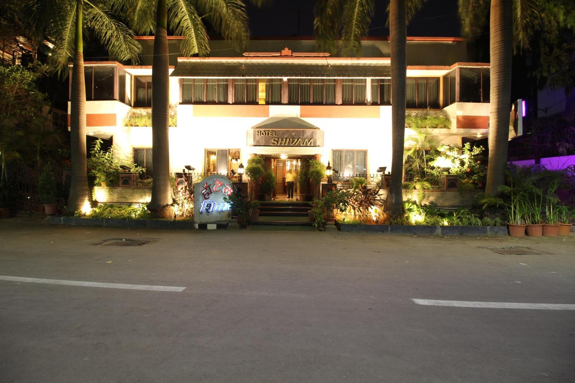 Hotel Shivam ปูเน่ ภายนอก รูปภาพ