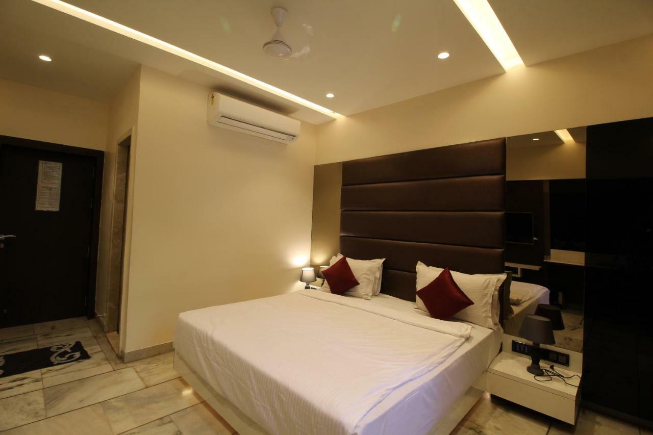 Hotel Shivam ปูเน่ ภายนอก รูปภาพ